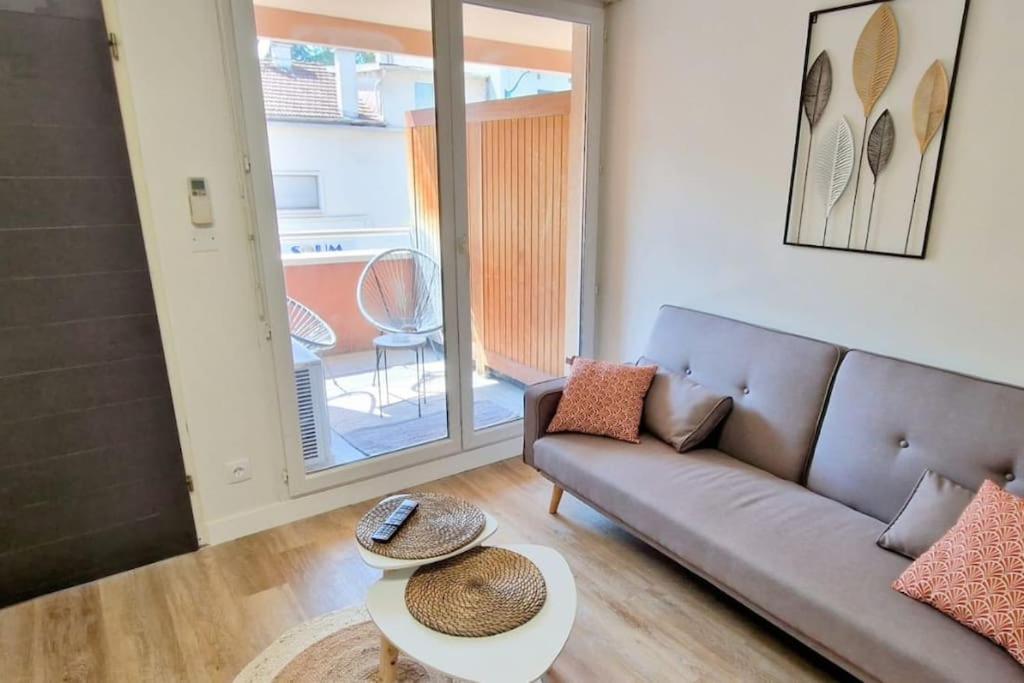 Lourde Center Apartment 3 Bed With Parking Lourdes Eksteriør bilde